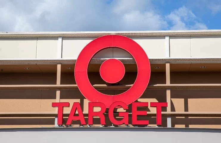 Target Corporation (TGT) 不及预期，2024 年第三季度每股收益为 1.85 美元